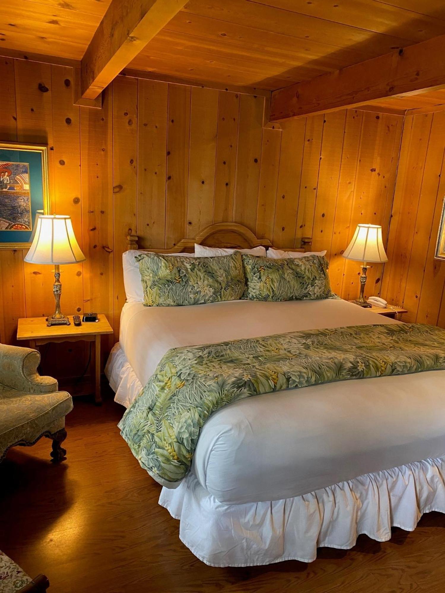 Carmel Garden Inn Екстериор снимка