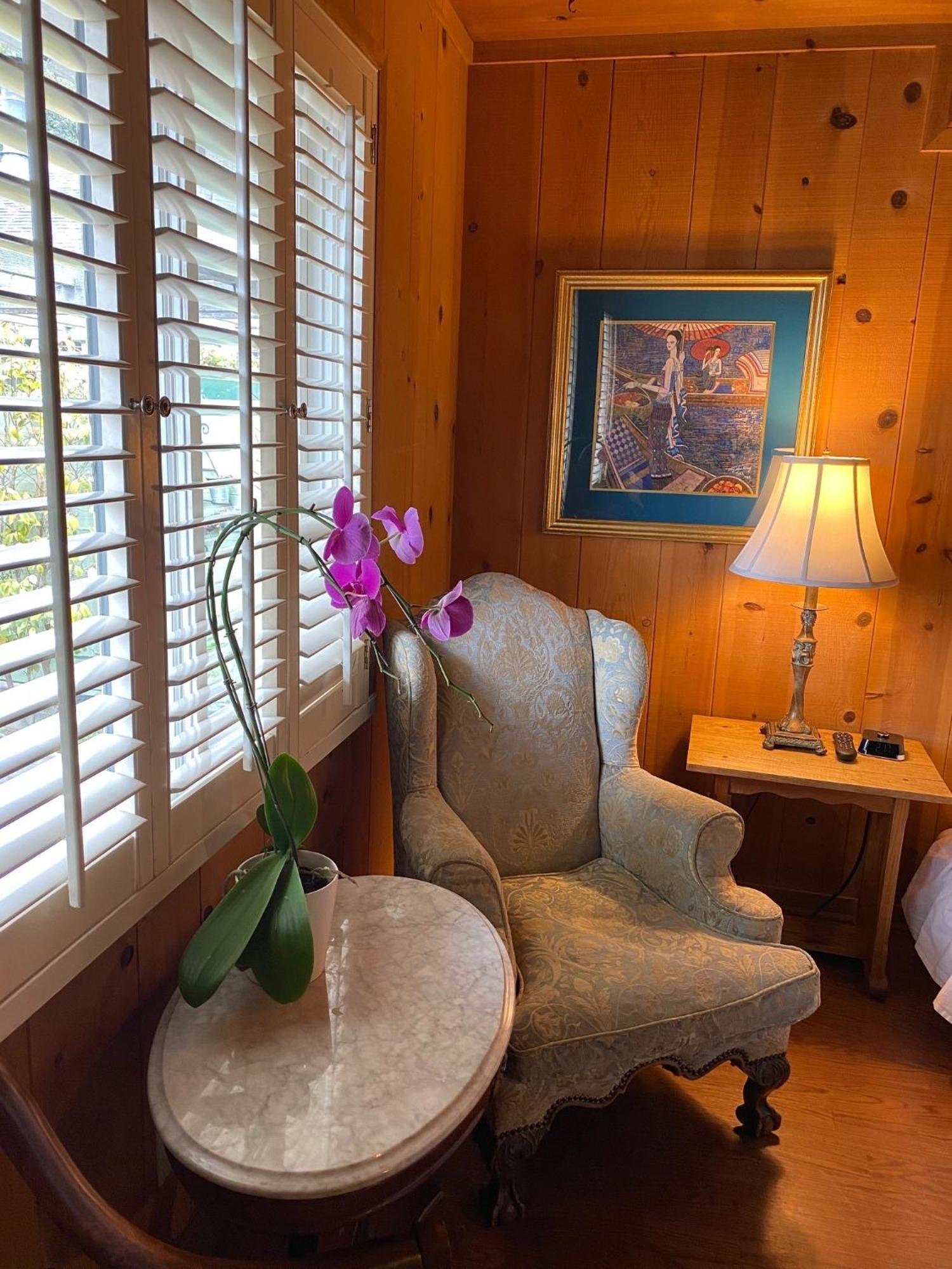 Carmel Garden Inn Екстериор снимка