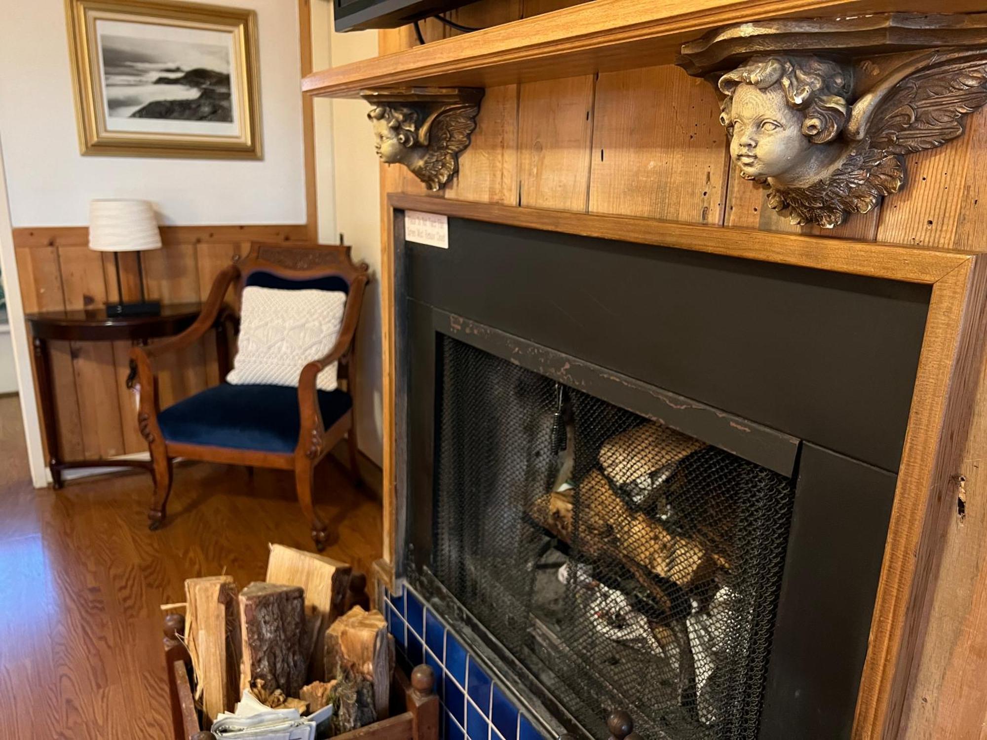 Carmel Garden Inn Екстериор снимка